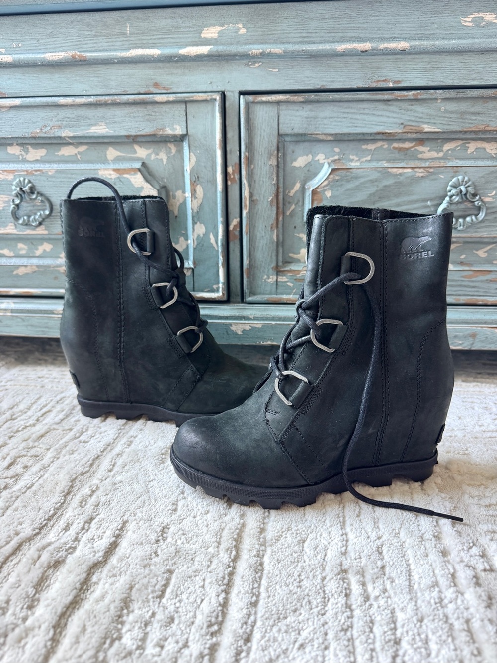 Sorel Women's Black Lace-Up Wedge Boots. Size 6.
